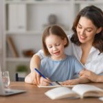 親子共讀與語言發展的關聯：科學研究與實證解析