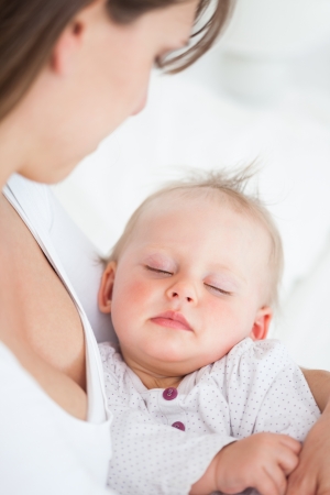如何建立並維持母乳供應：新手媽媽必讀